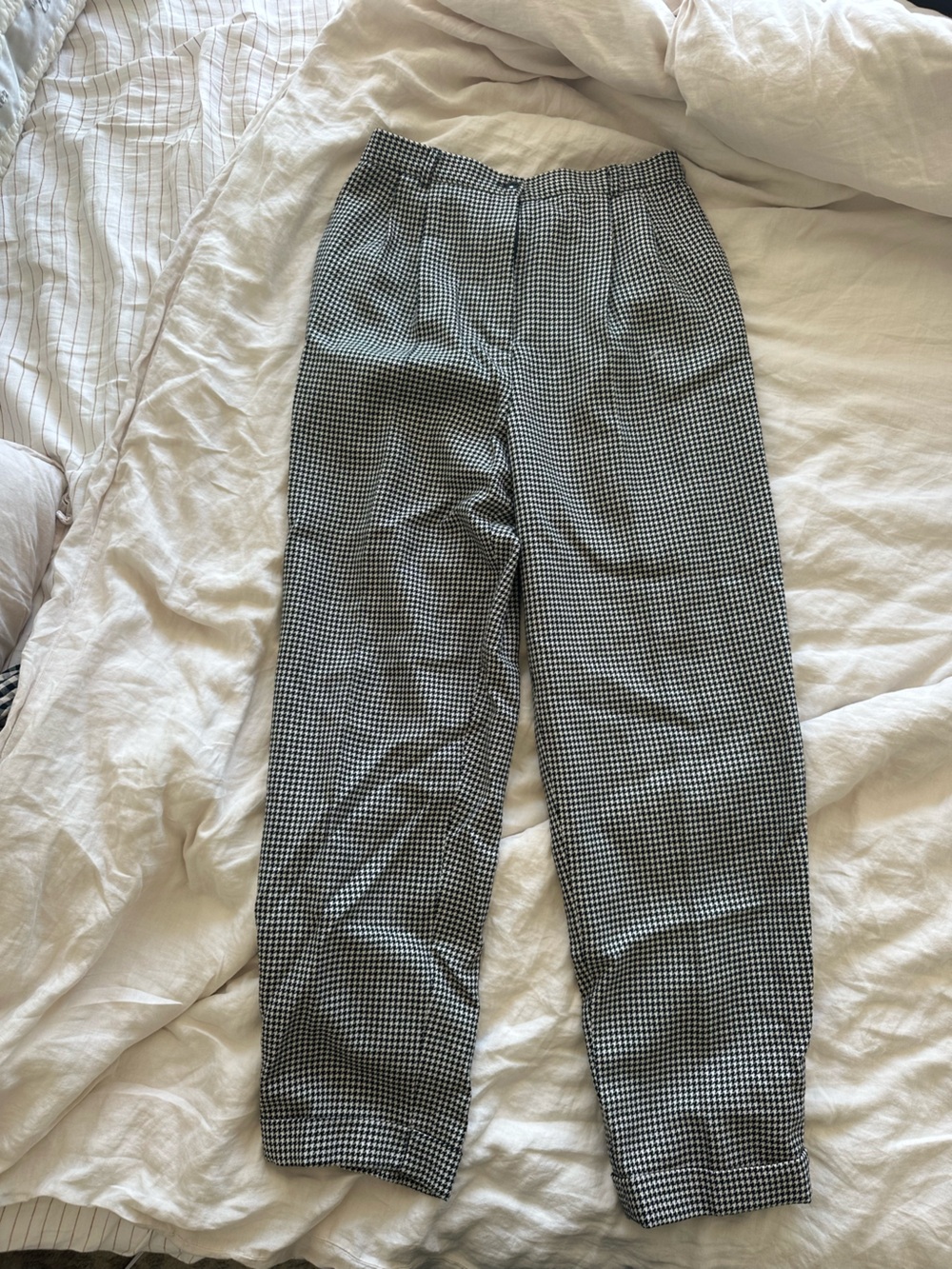 Women’s vintage Talbots Houndstooth wool Dress Pants - Black & White